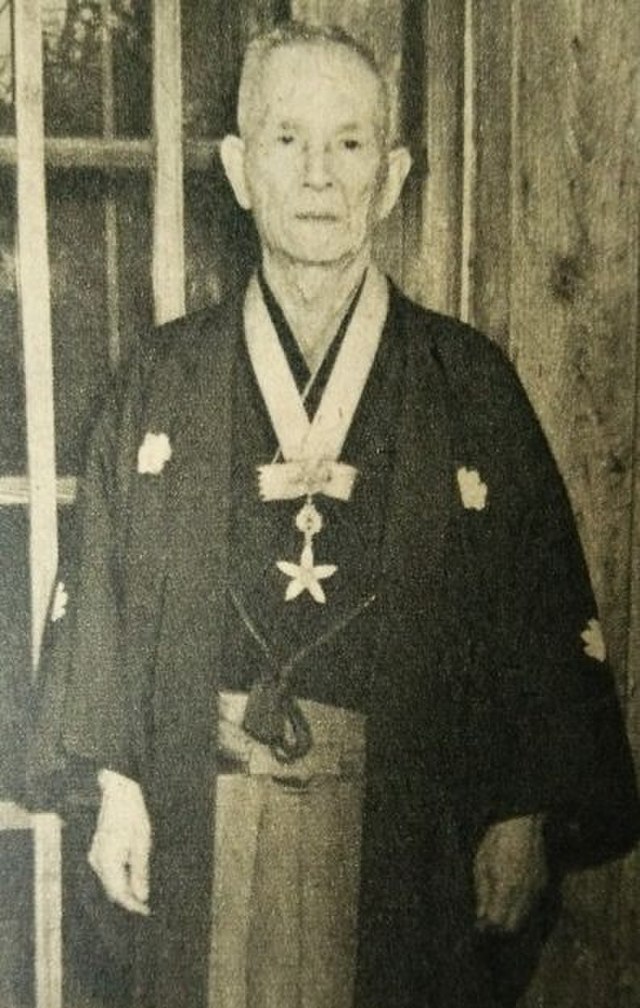板谷波山_top