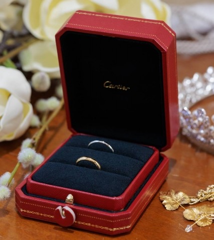 カルティエの指輪の写真