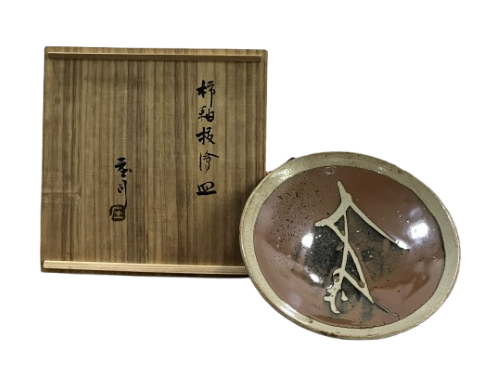 濱田庄司の柿釉抜絵皿の作品写真
