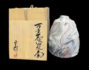 林正太郎の万葉彩流水紋壺の作品写真