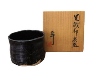 黒織部茶碗