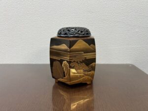 慶塚の螺鈿蒔絵香炉（銀火屋）の作品写真