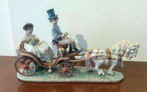 リヤドロのポニーでお出迎えの作品写真
