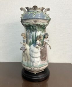 リヤドロの庭園の貴婦人たちの作品写真