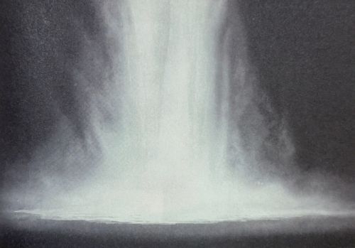 ウォーターフォールオンリトグラフ