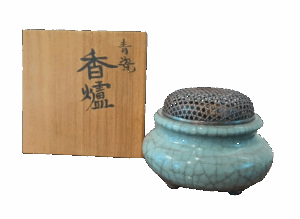 清水卯一の青瓷香炉の作品写真