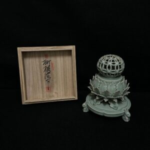柳海剛の青磁香炉の作品写真